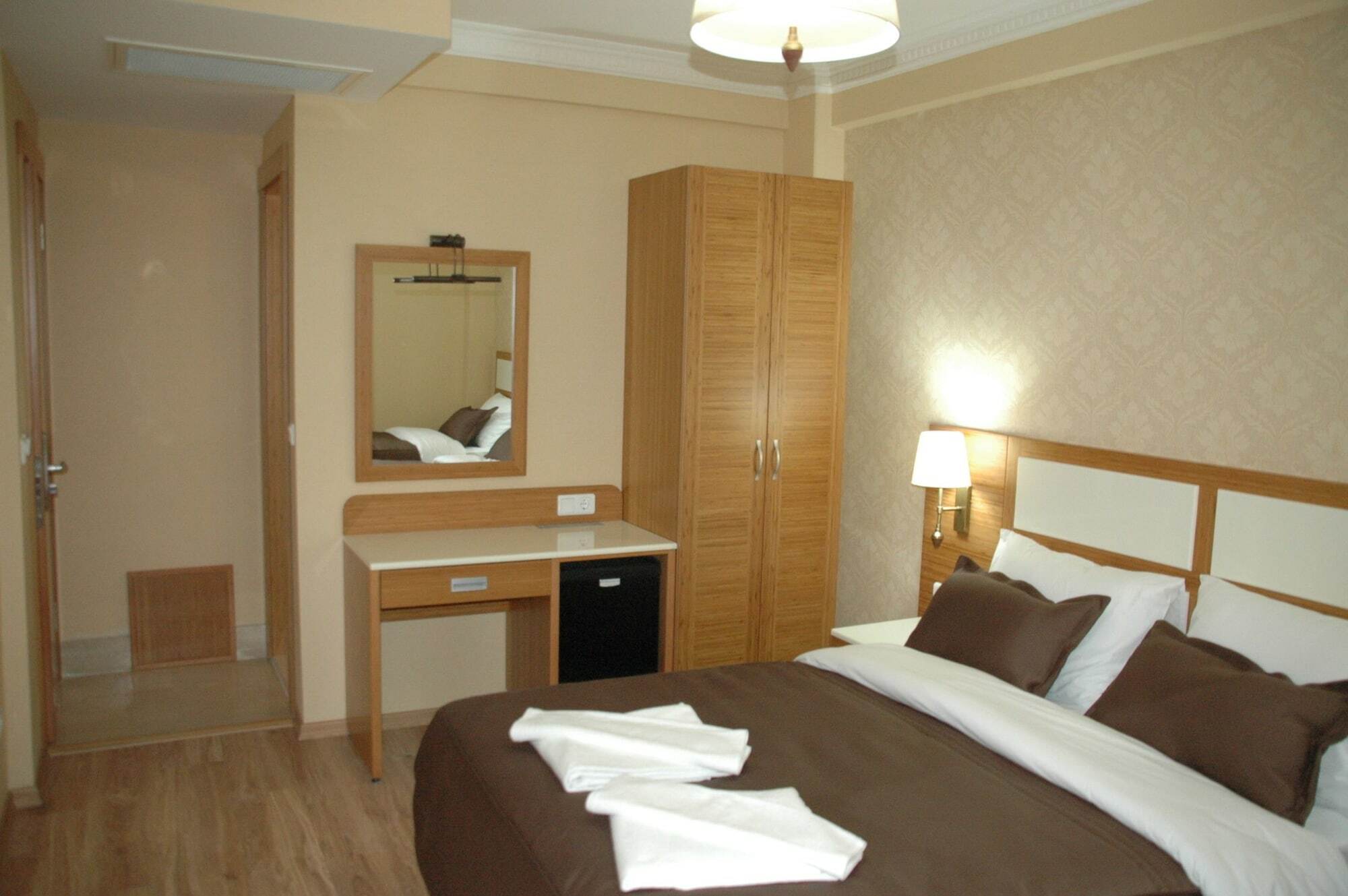 Gozde Hotel Istanbul Exterior foto